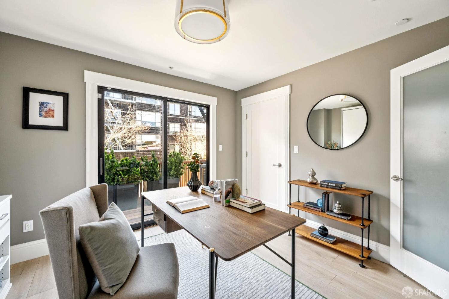 647 Grand View Avenue # 4