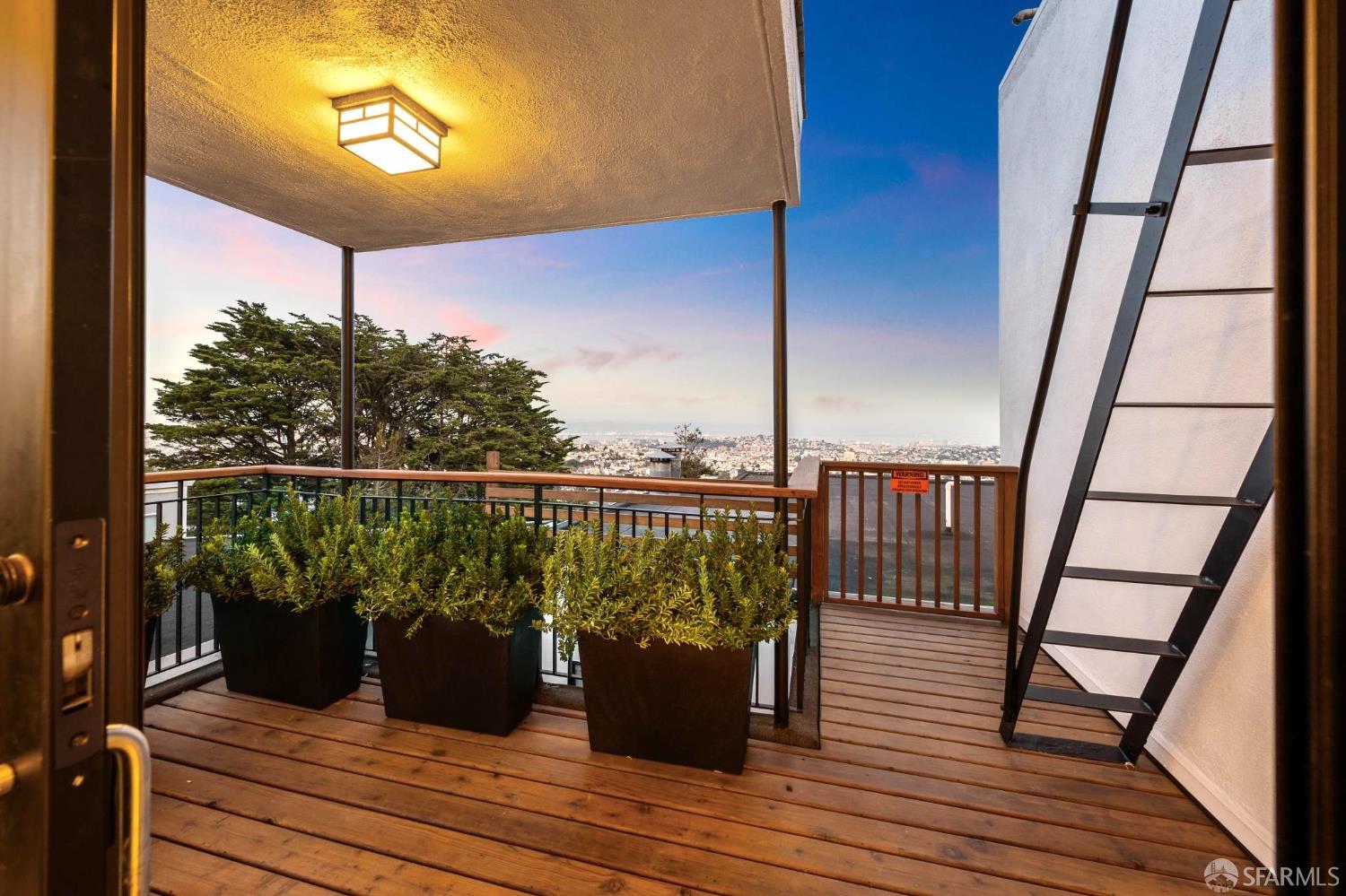 647 Grand View Avenue # 4