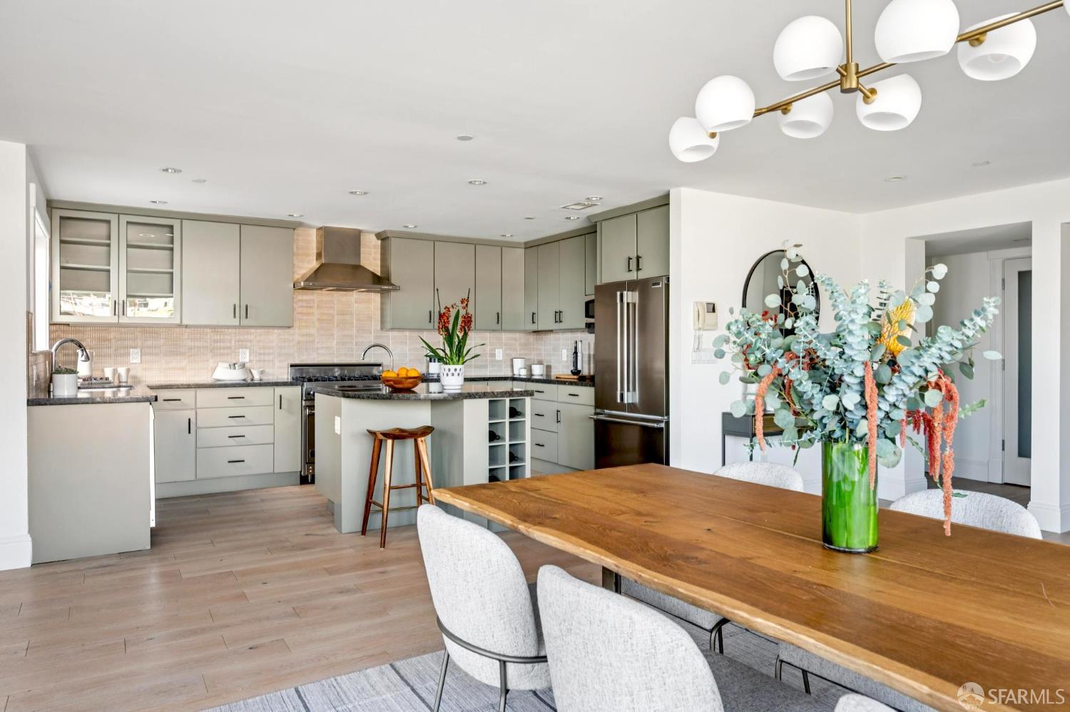 647 Grand View Avenue # 4