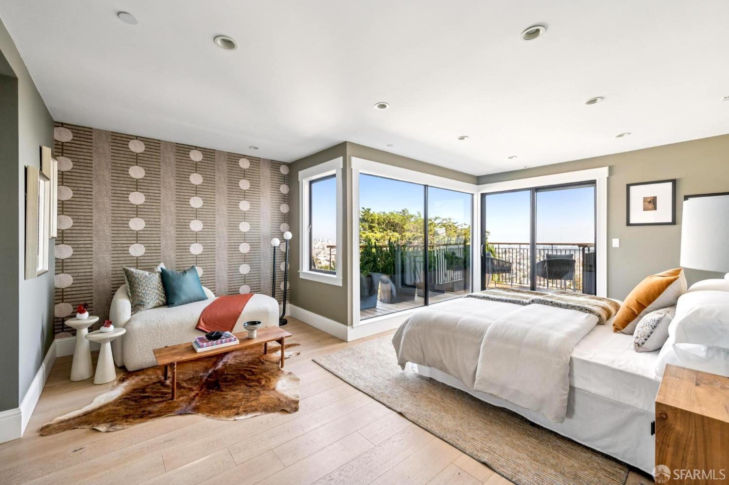 647 Grand View Avenue # 4