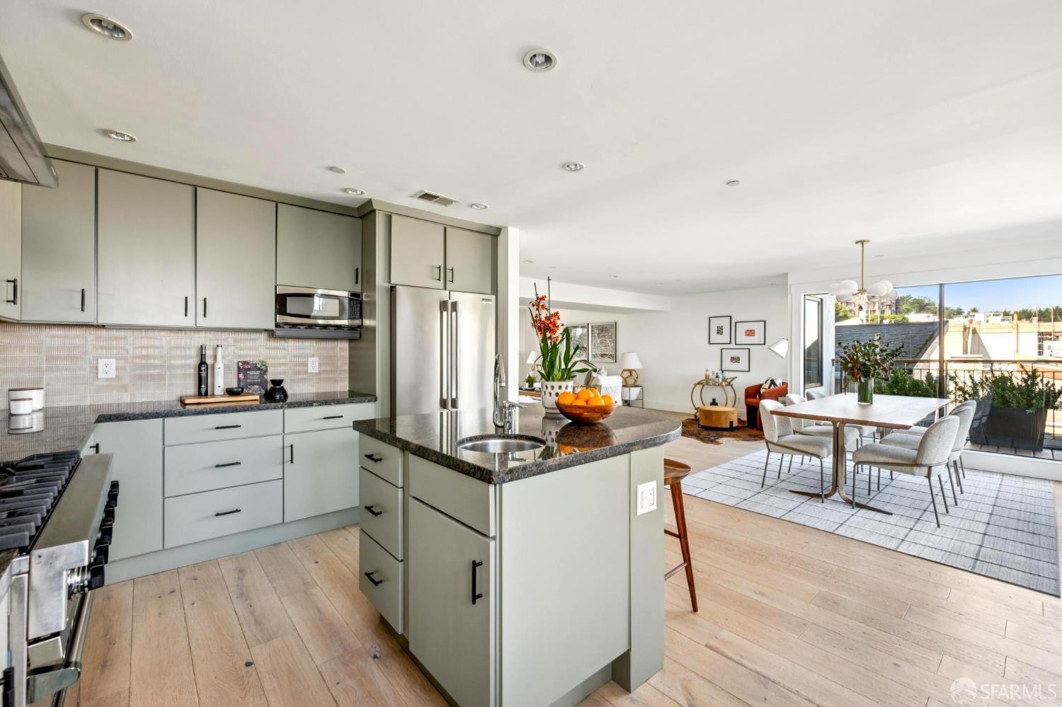 647 Grand View Avenue # 4