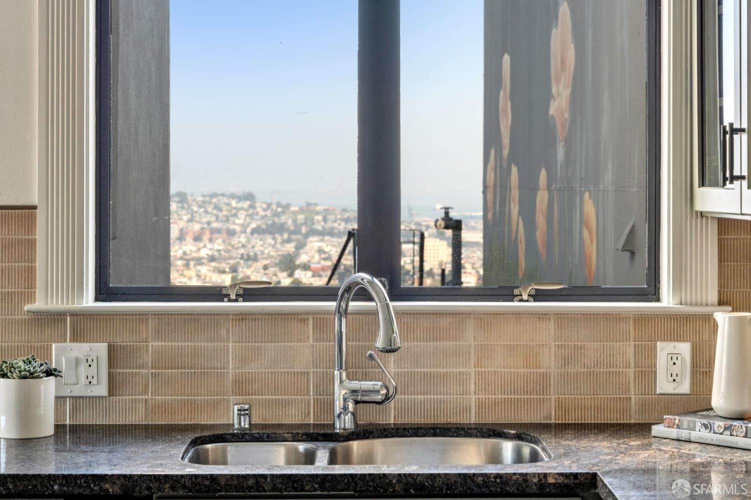 647 Grand View Avenue # 4