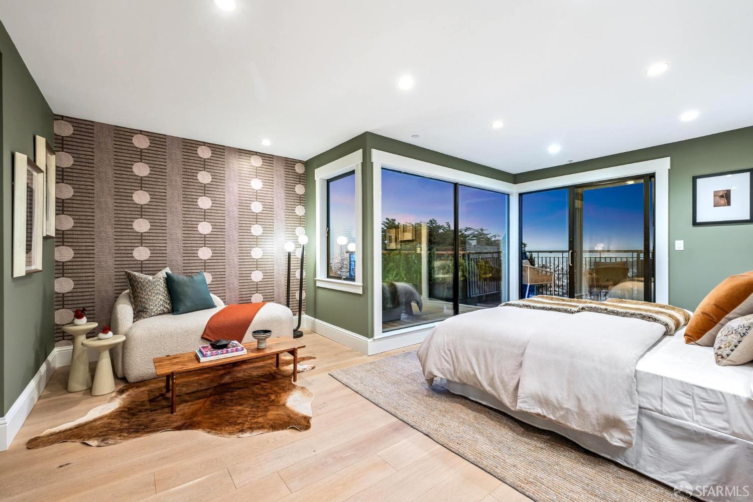 647 Grand View Avenue # 4