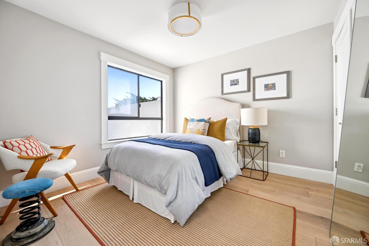 647 Grand View Avenue # 4