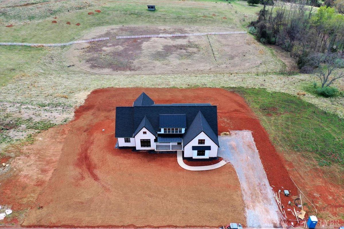 116 Stables Lane