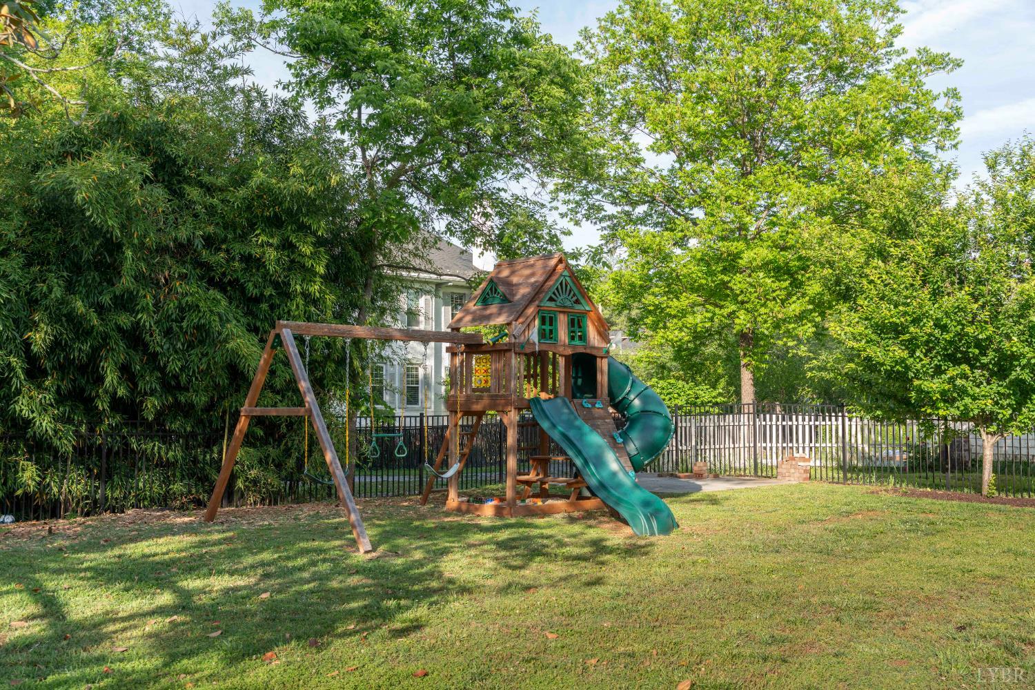 2024 Rivermont Ave