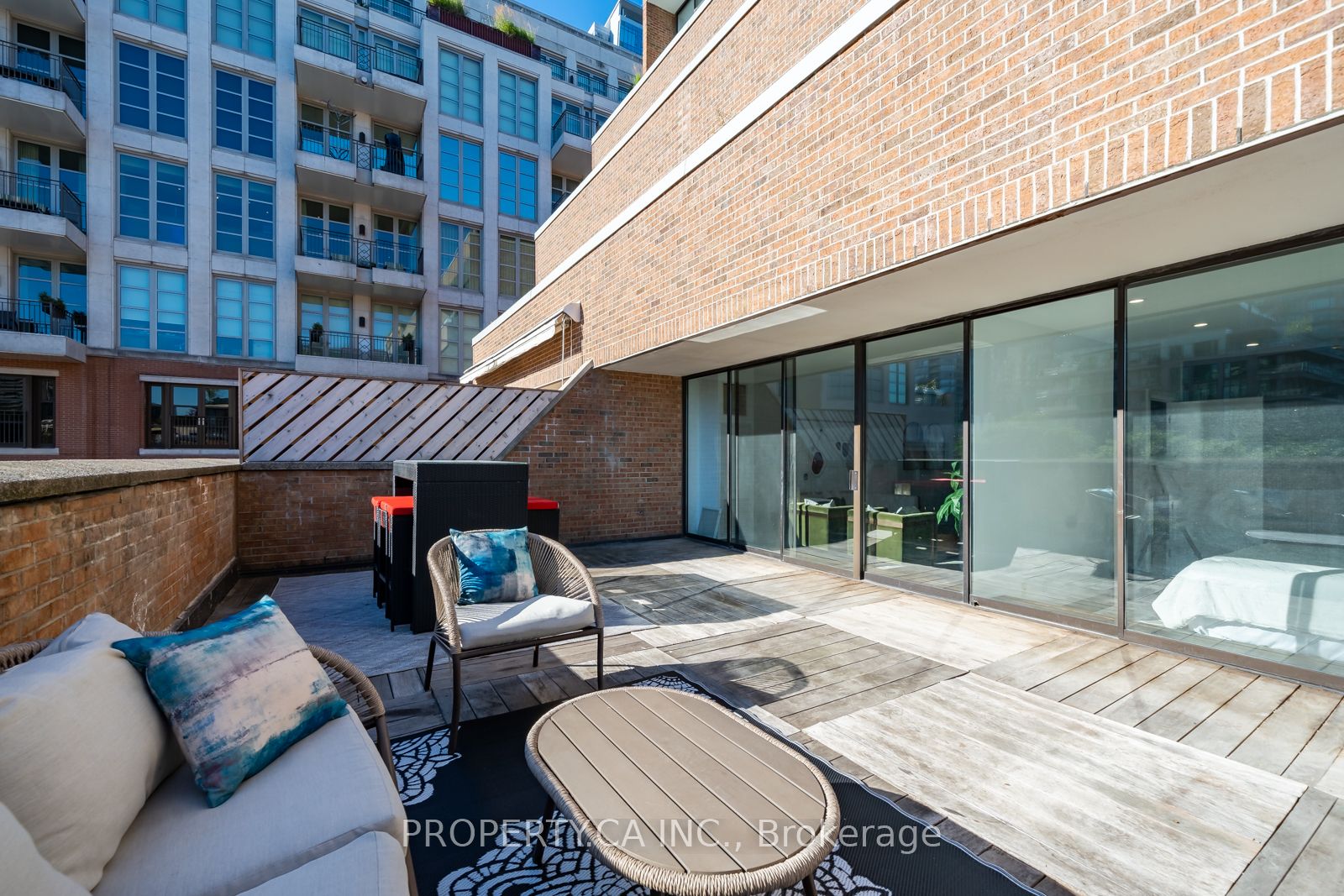 18A Hazelton Ave Unit: 304