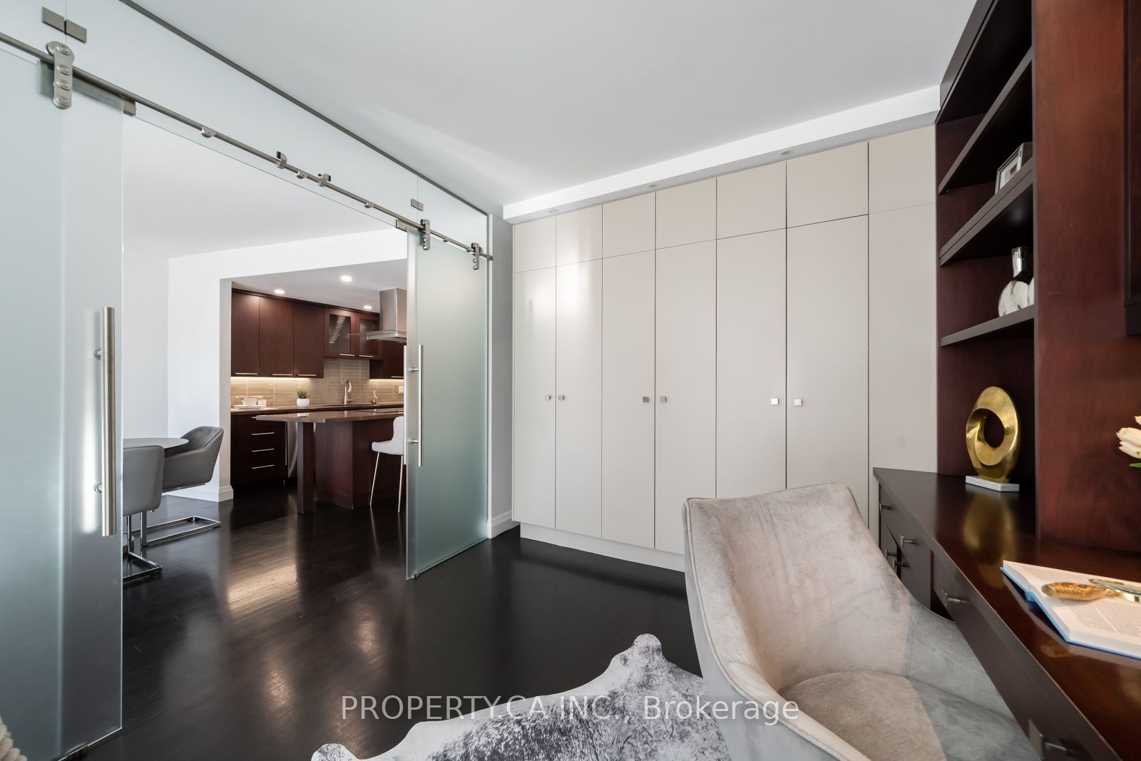 18A Hazelton Ave Unit: 304