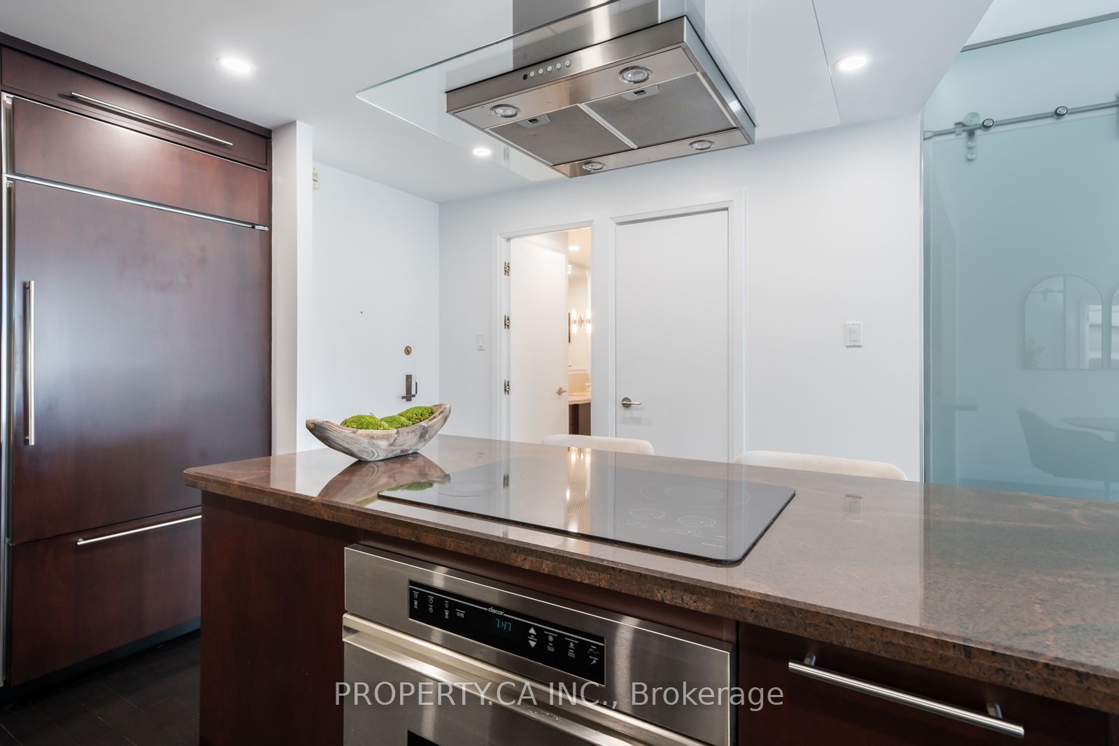 18A Hazelton Ave Unit: 304