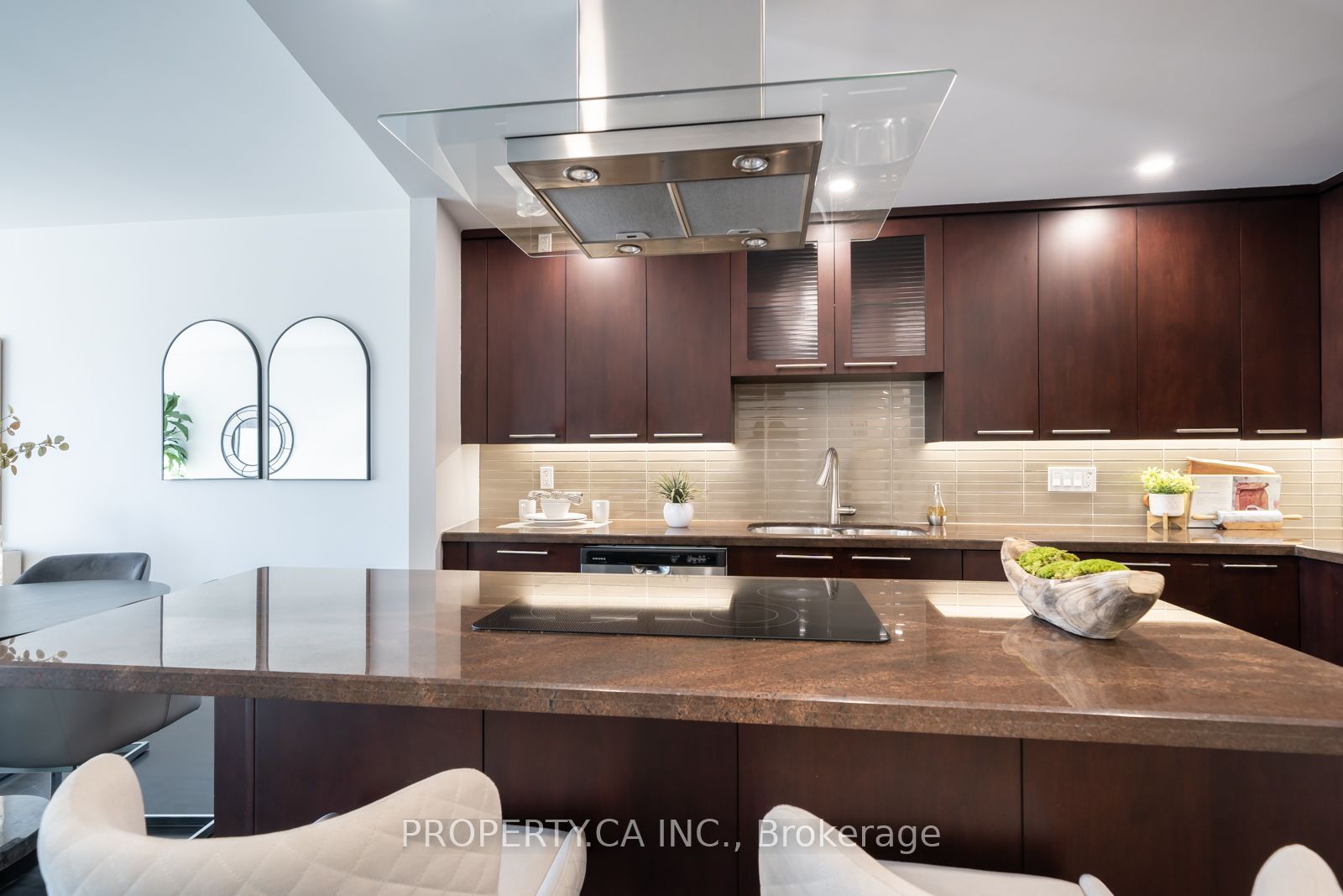 18A Hazelton Ave Unit: 304