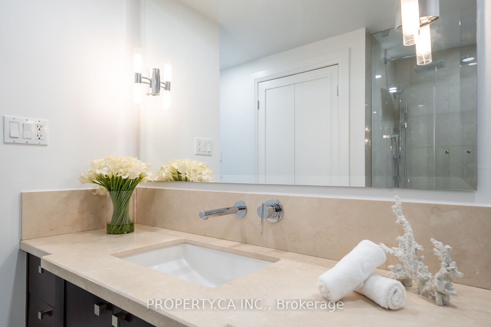 18A Hazelton Ave Unit: 304