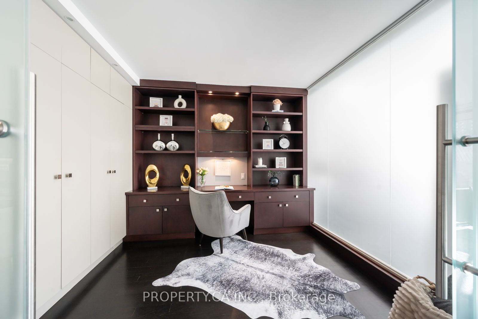 18A Hazelton Ave Unit: 304