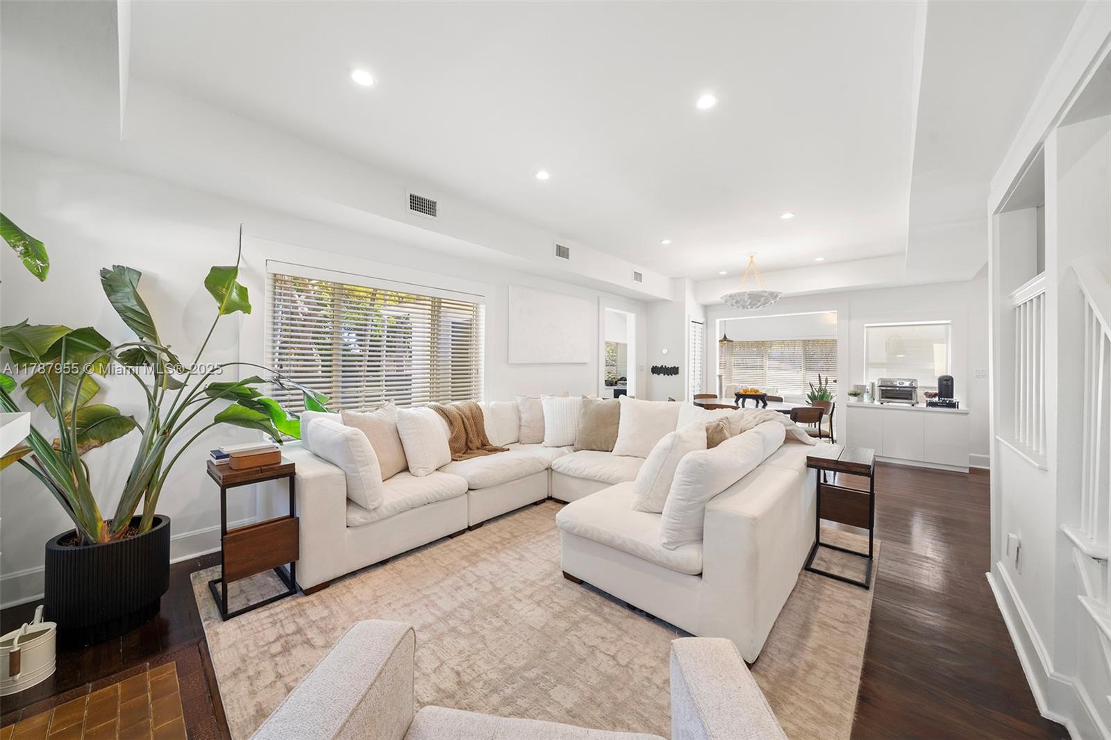 1130 SW 23rd Ave