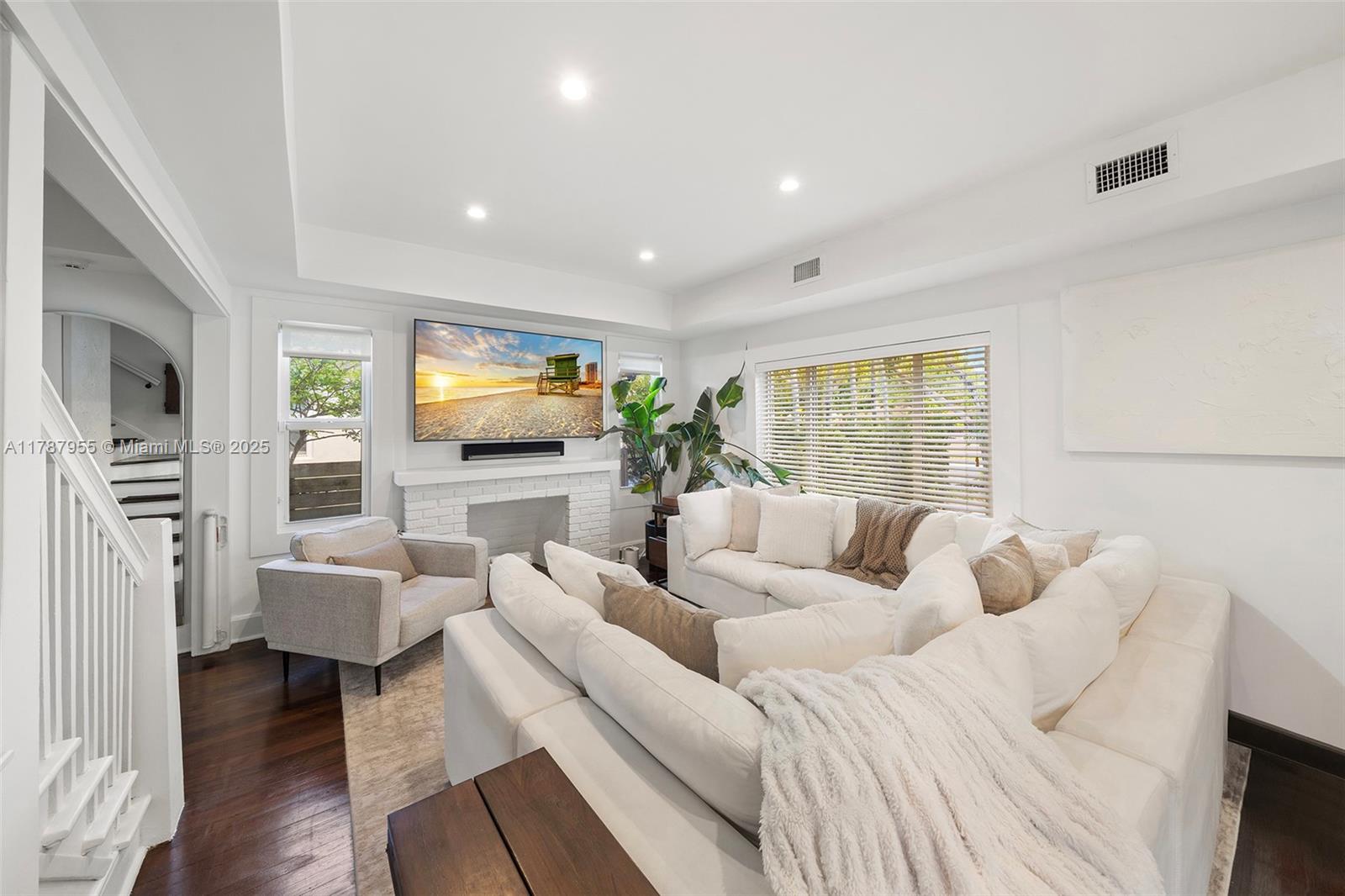 1130 SW 23rd Ave
