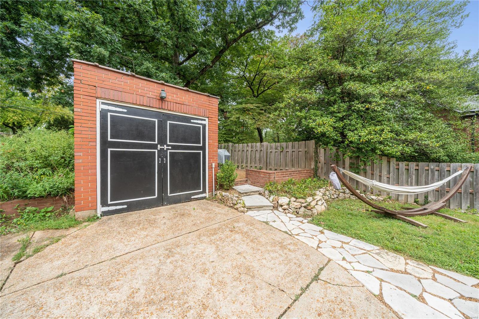 7040 Northmoor Drive