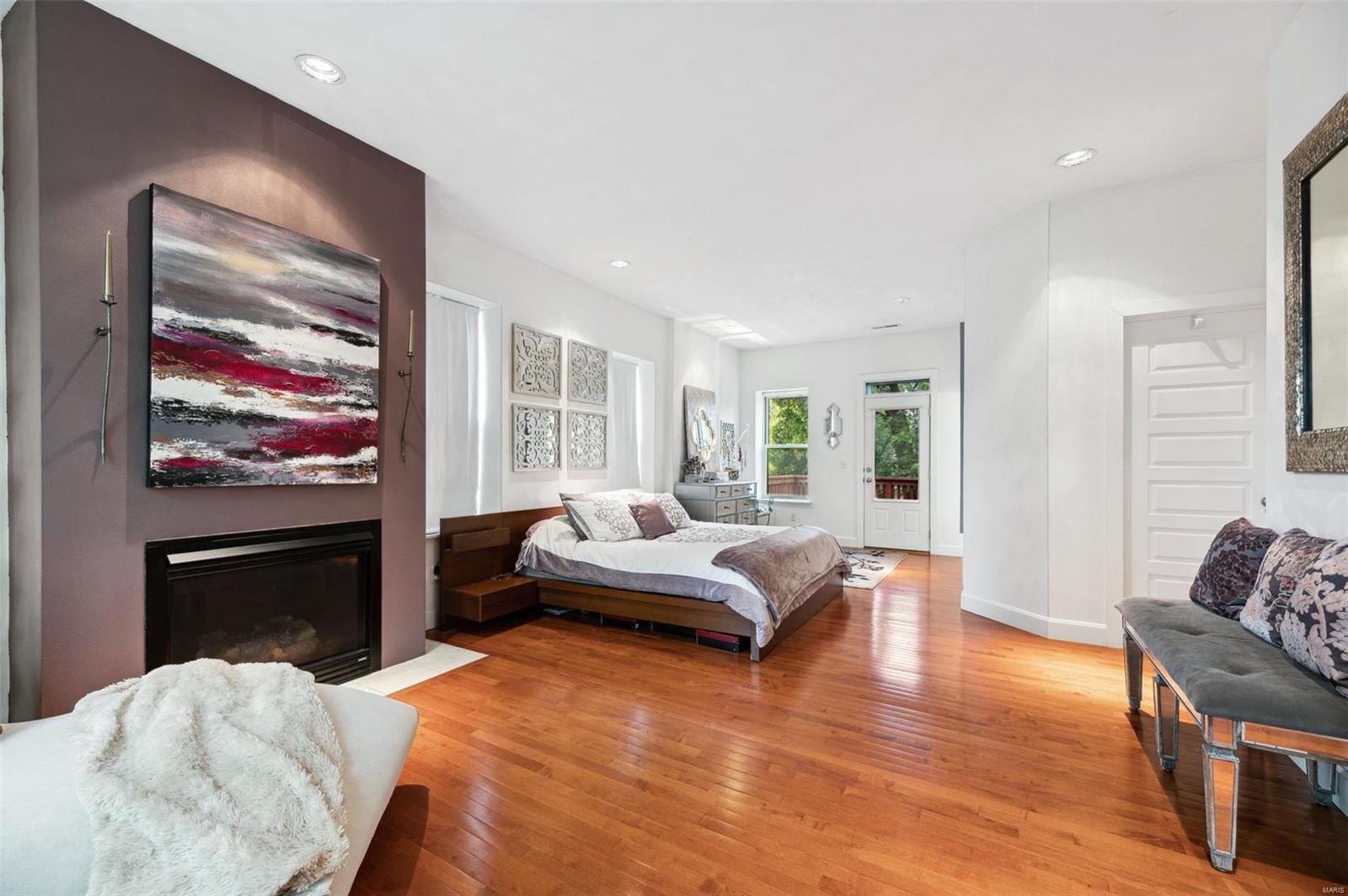 1920 Longfellow Boulevard