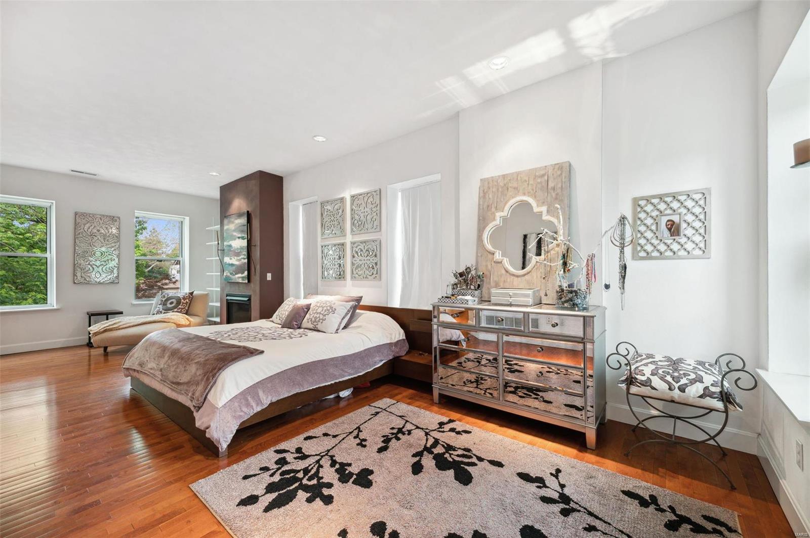 1920 Longfellow Boulevard