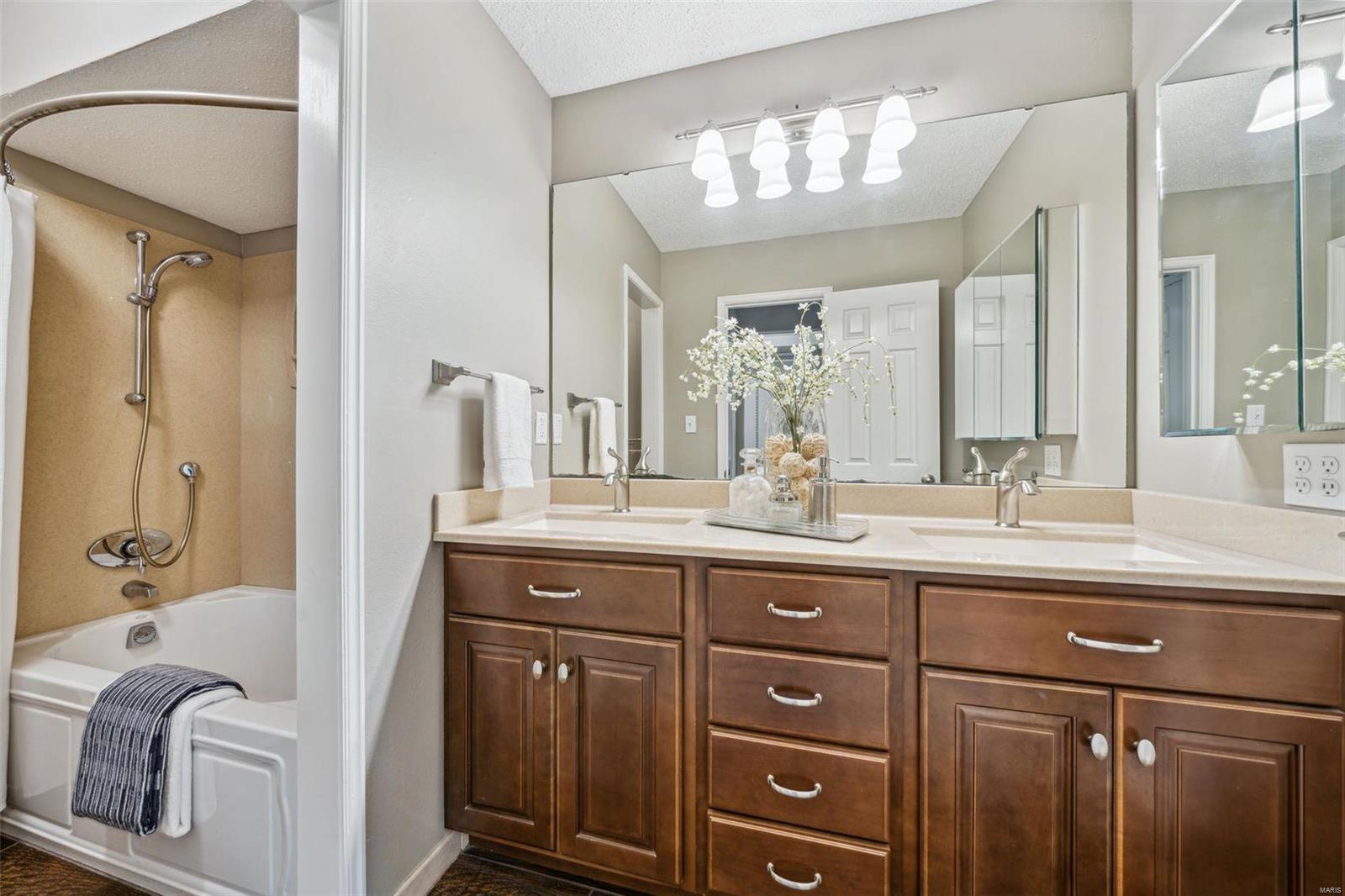 14237 Reelfoot Lake Drive