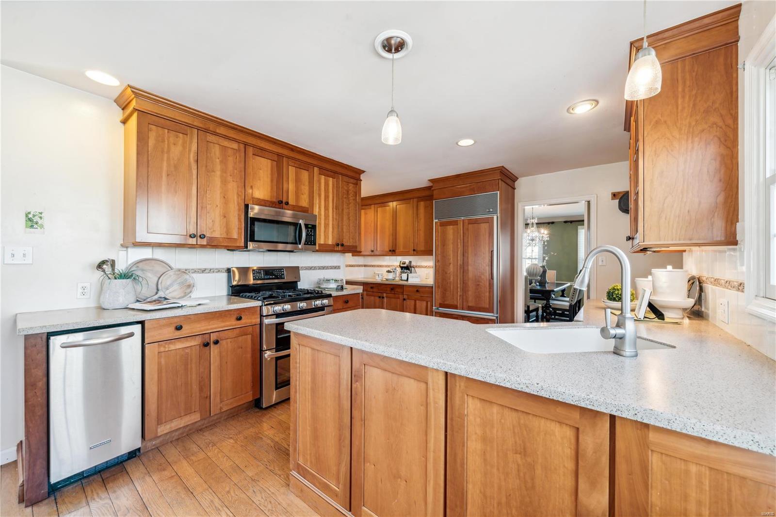 814 Kings Cliff Road