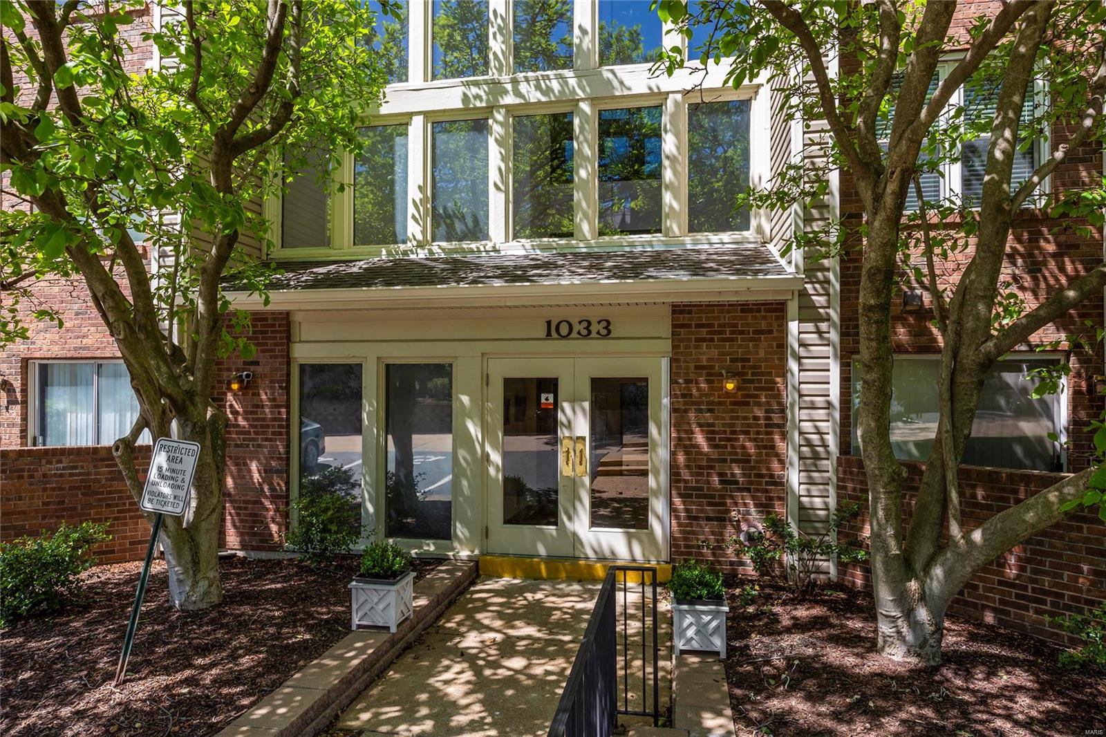 1033 Wilton Royal Drive Unit: 301