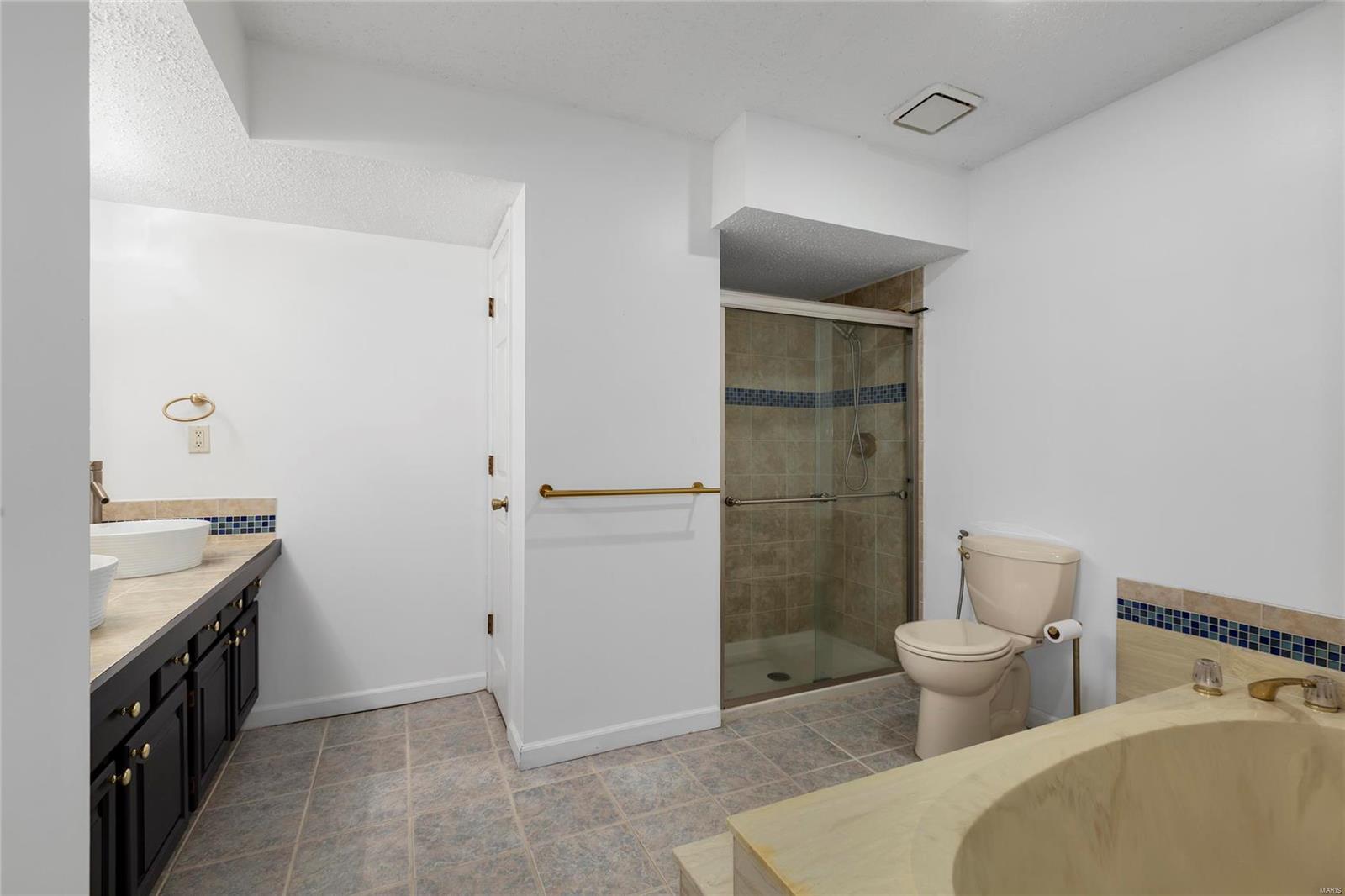 1033 Wilton Royal Drive Unit: 301