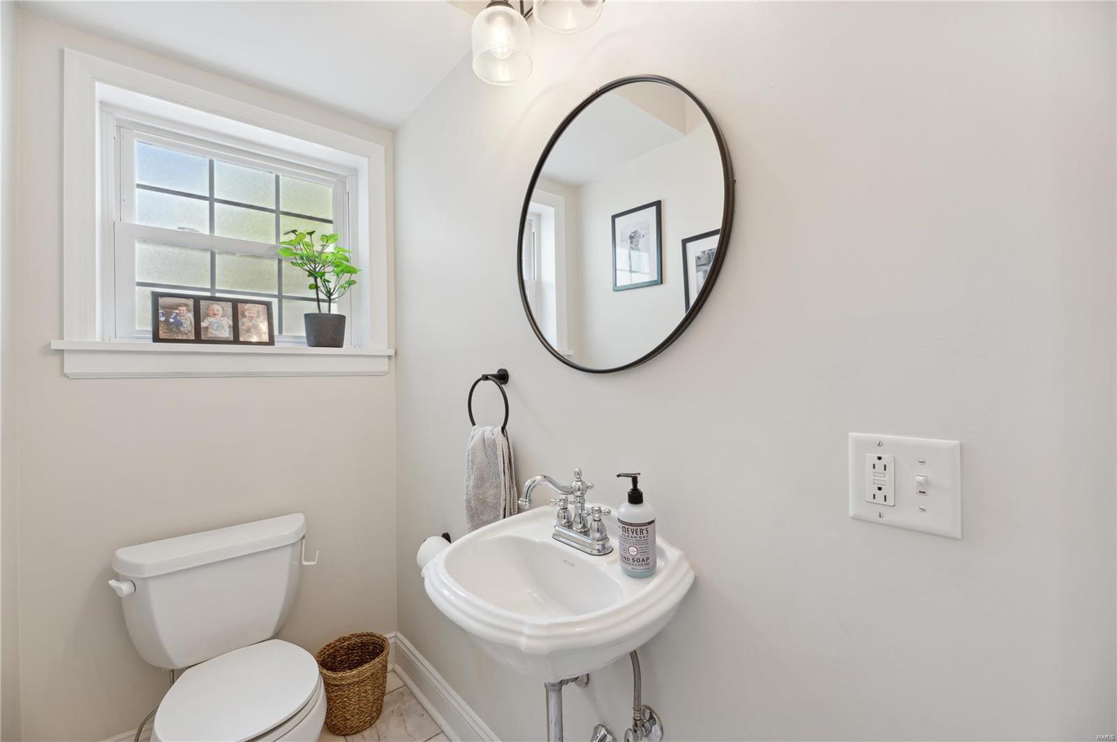 2121 Parkridge Avenue