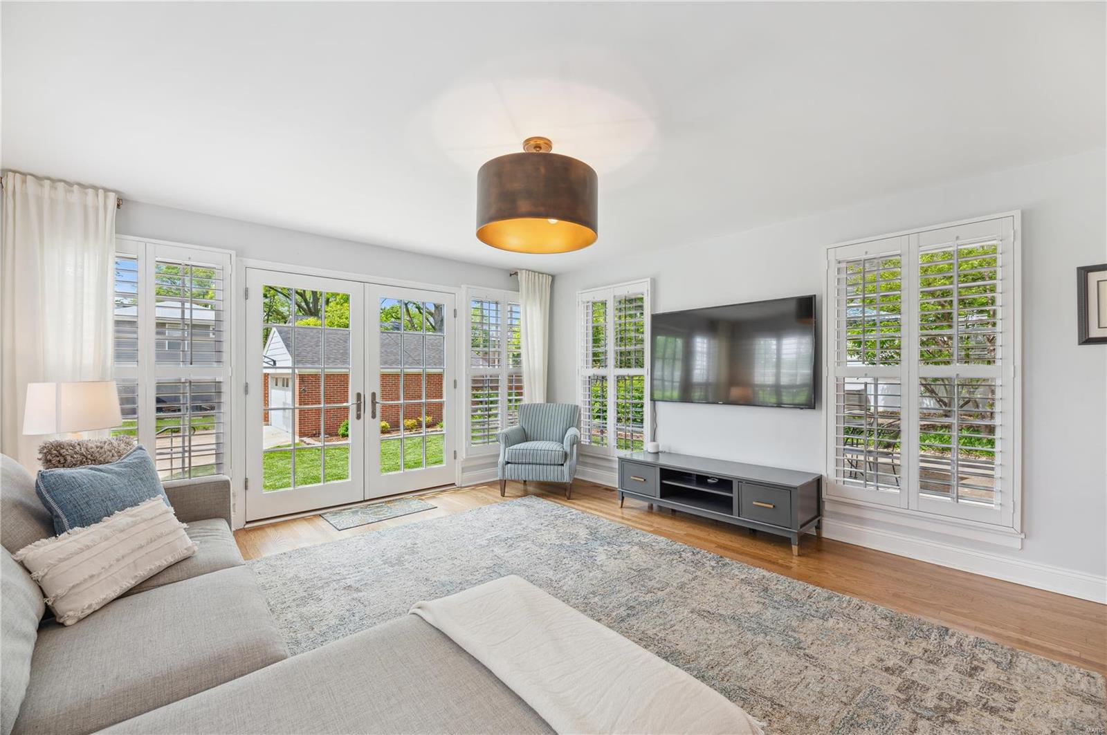 2121 Parkridge Avenue