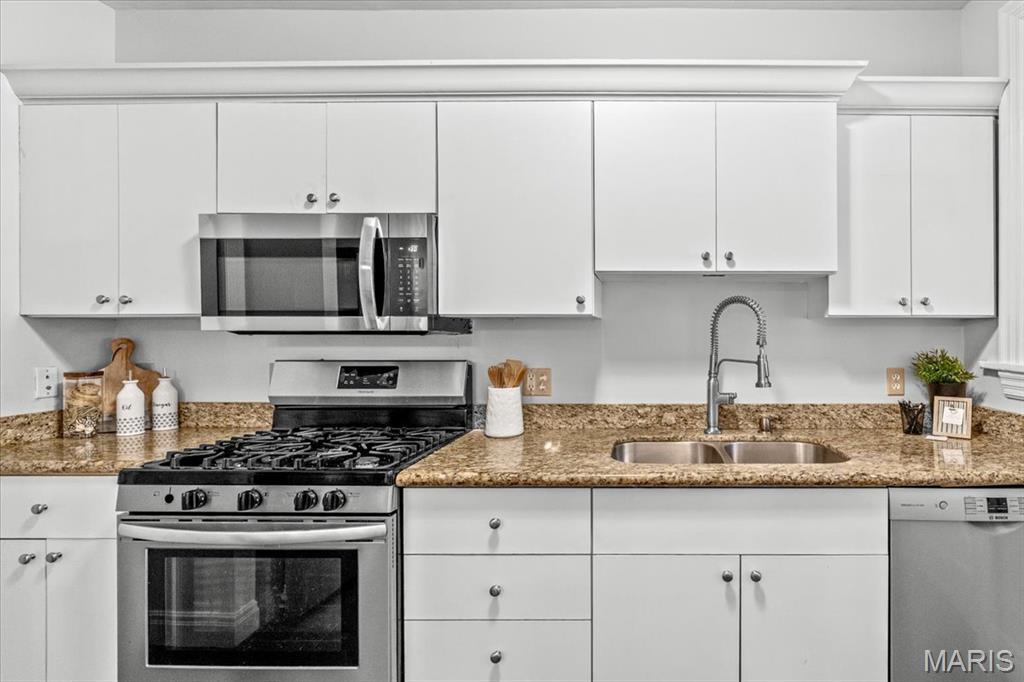 6318 Southwood Avenue Unit: 1W