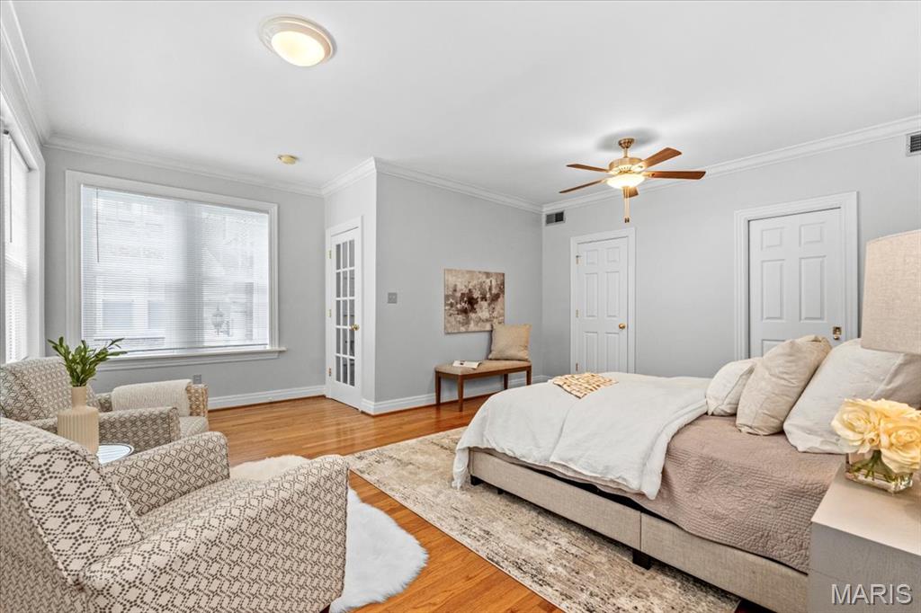 6318 Southwood Avenue Unit: 1W