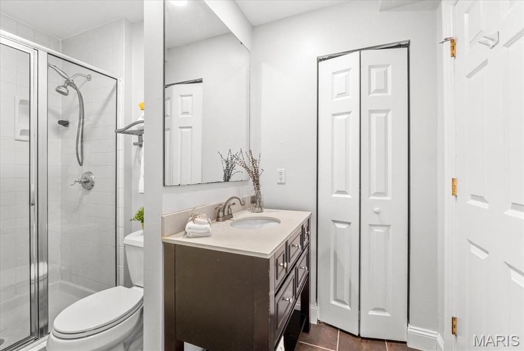 6318 Southwood Avenue Unit: 1W