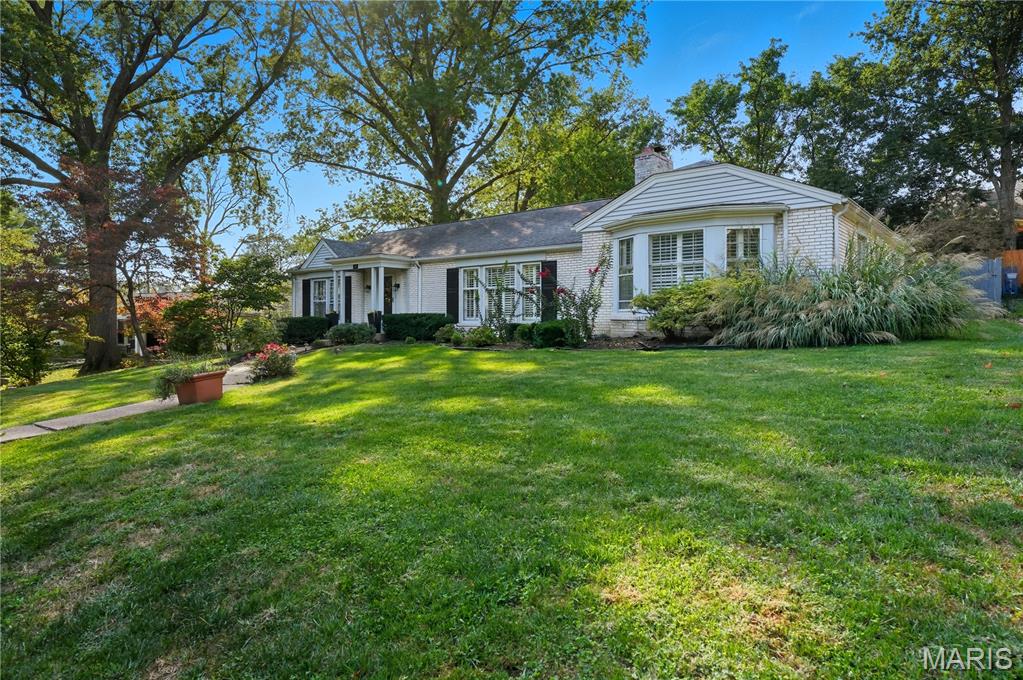 10 Ladue Hills Drive