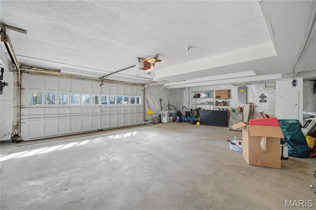 10 Ladue Hills Drive