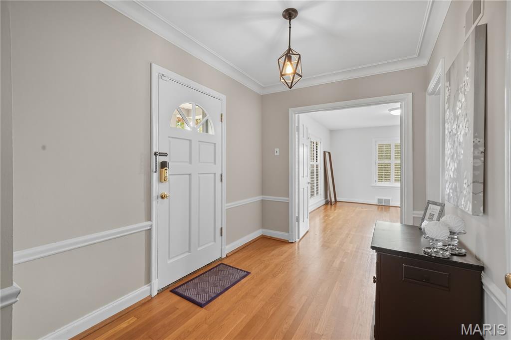 10 Ladue Hills Drive