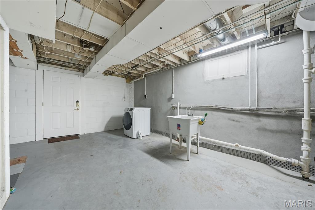 10 Ladue Hills Drive