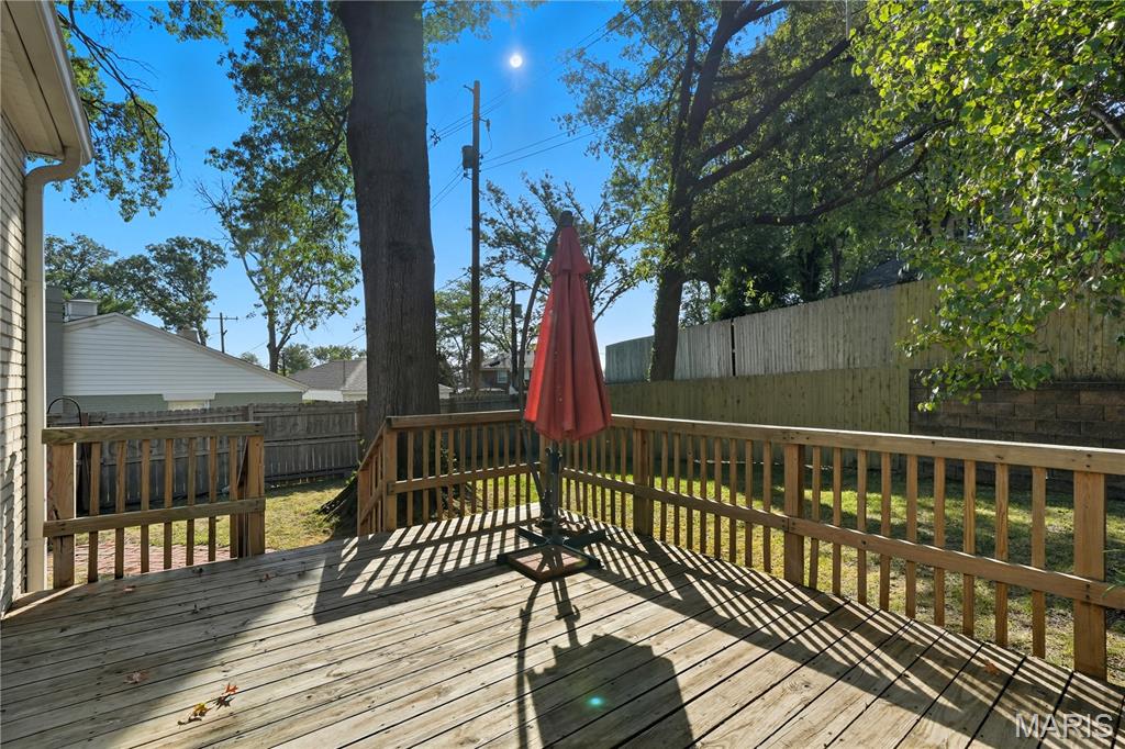 10 Ladue Hills Drive