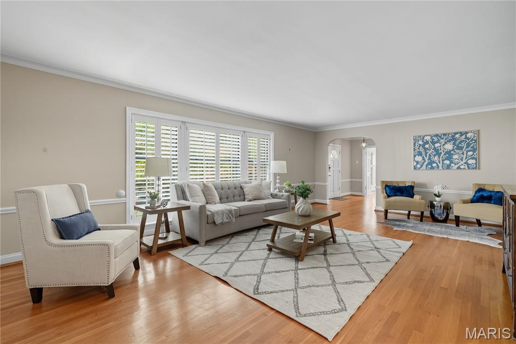 10 Ladue Hills Drive