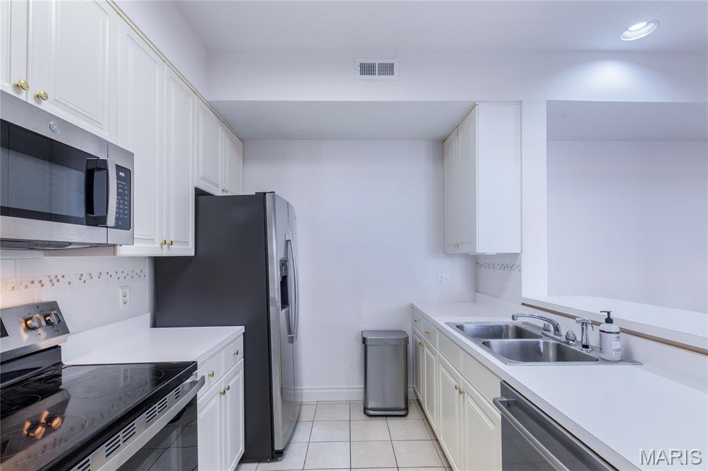 750 S Hanley Road Unit: 120