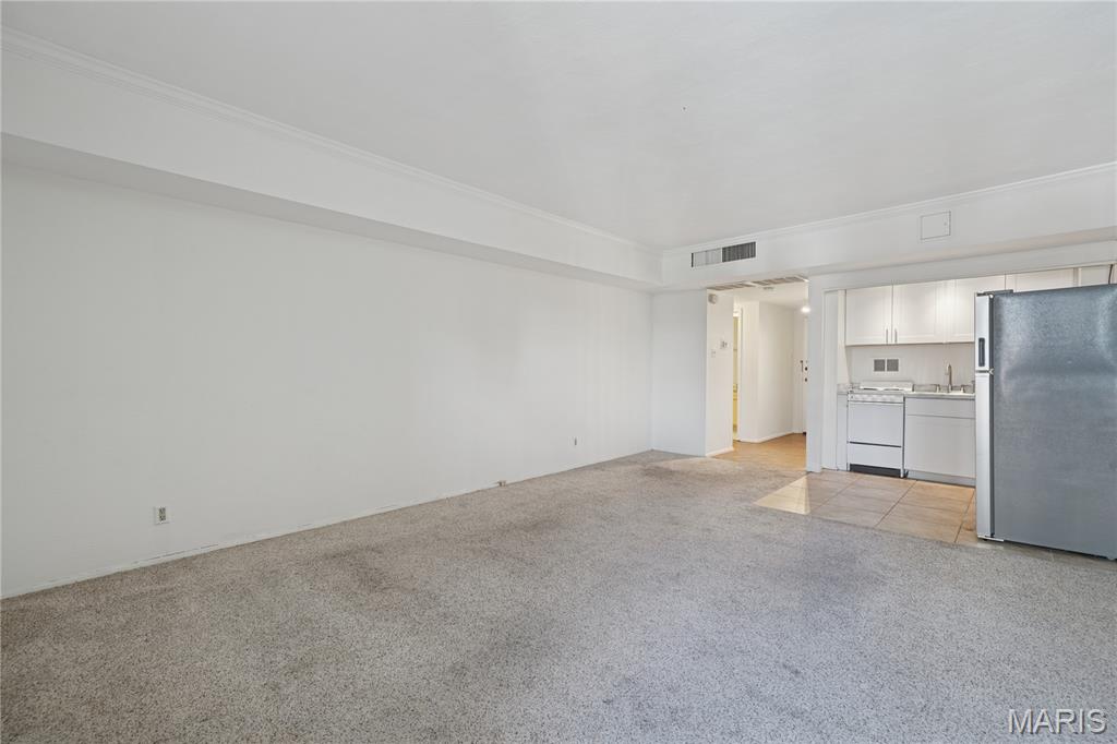 200 S Brentwood Boulevard Unit: 7E