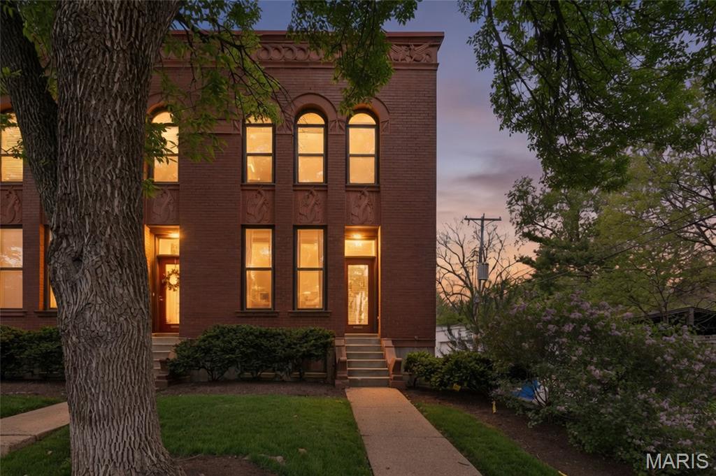 23 N Boyle Avenue