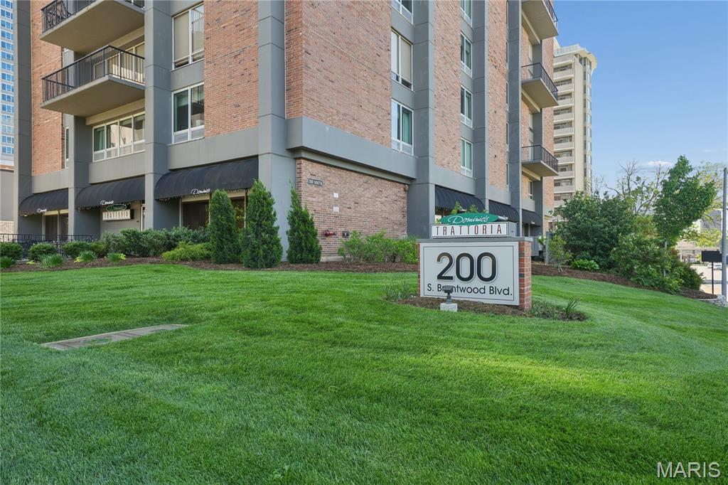 200 S Brentwood Boulevard Unit: 7F