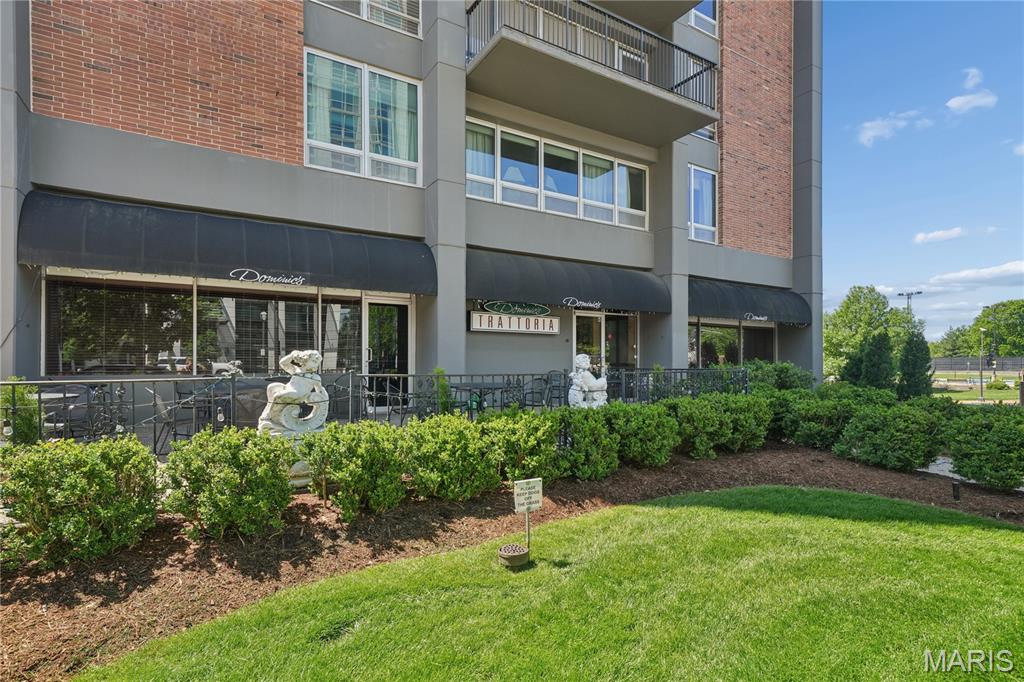 200 S Brentwood Boulevard Unit: 7F