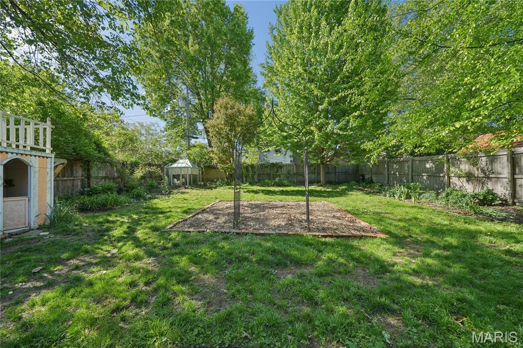 7516 Delmar Boulevard