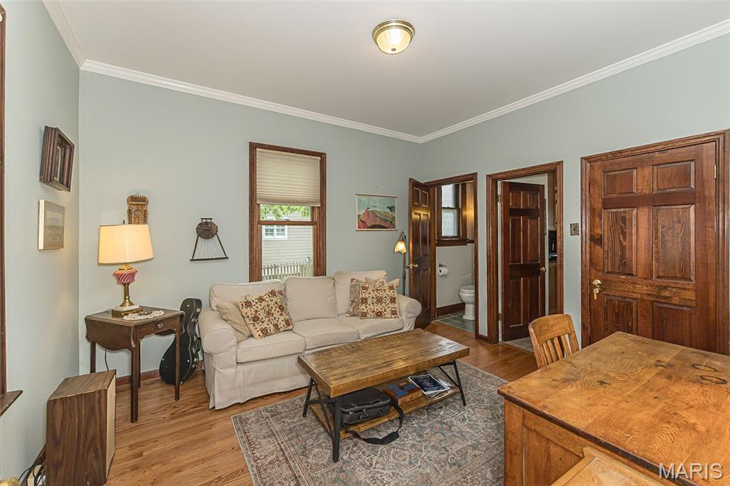 326 W Essex Avenue