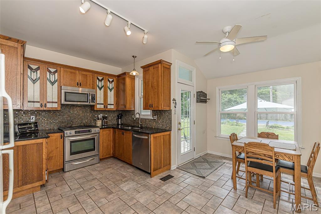326 W Essex Avenue