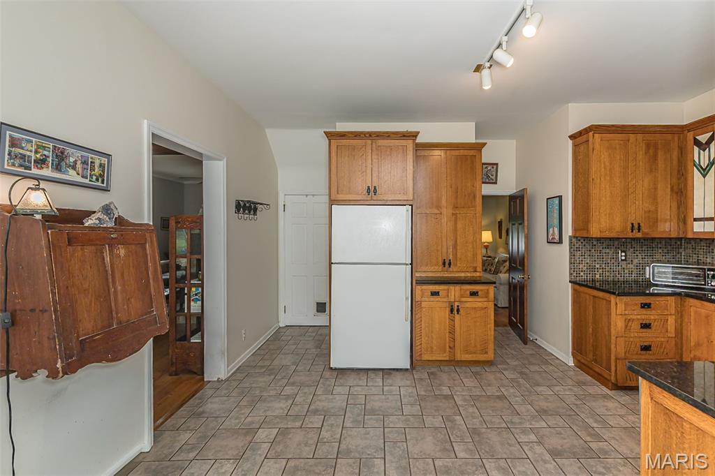326 W Essex Avenue