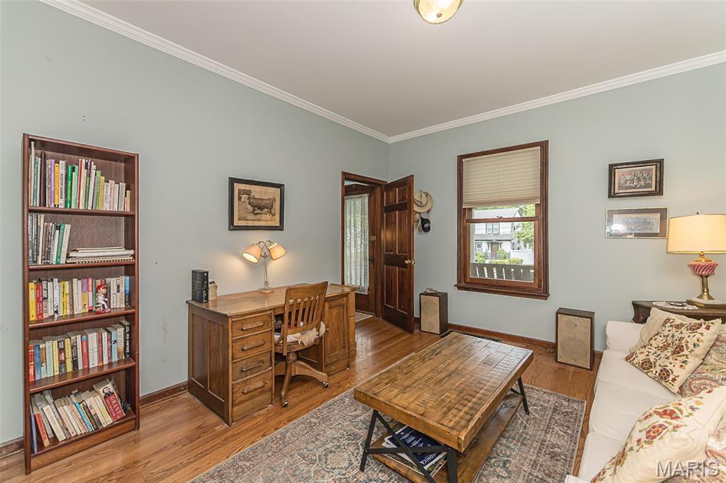 326 W Essex Avenue