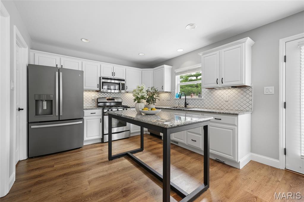 9318 Kenneth Place