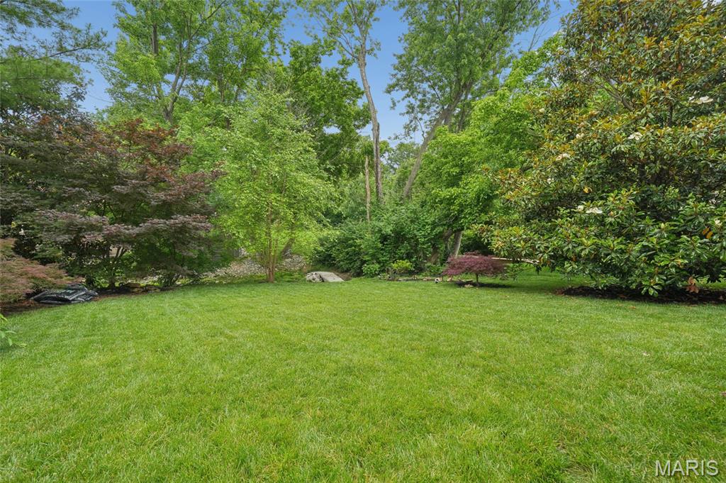 9318 Kenneth Place