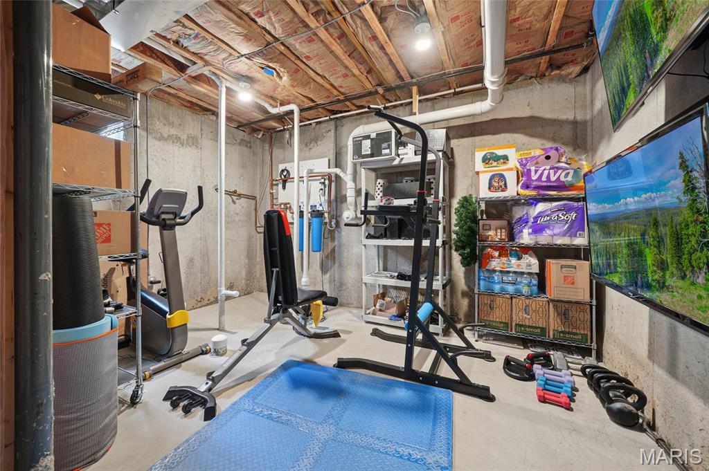 9318 Kenneth Place