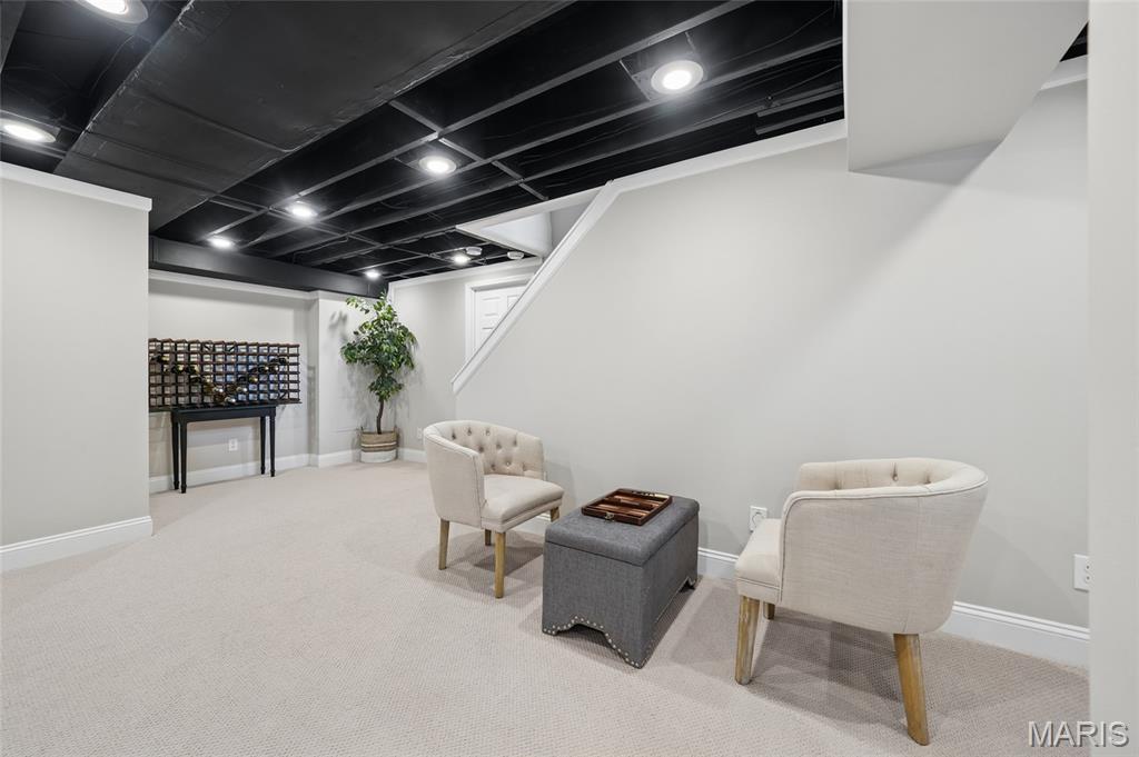 42 Stoneleigh Towers